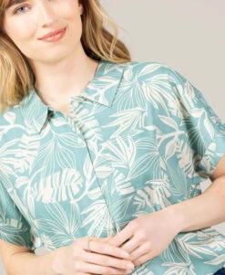 Chemise Femme Manches Courtes Imprimé Vert 11 Chemise Femme Manches Courtes Imprimé Vert -Terre De Marin Boutique prod 10727 chemise chemisier mc imprime vert celiora 666x812 fc7ea0111e0b