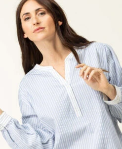 Blouse Bleu Rayée Manches Longues Femme -Terre De Marin Boutique prod 8053 blouse ml fond naturel raye bleu cardone 666x812 fc7ea0111e0b