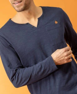 T-shirt Homme Bleu Marine Manches Longues col Tunisien 7 T-shirt Homme Bleu Marine Manches Longues col Tunisien -Terre De Marin Boutique prod 8782 tee shirt ml indigo tatori 666x812 fc7ea0111e0b