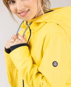 Ciré Jaune Marin Femme -Terre De Marin Boutique prod 9515 imper cire jaune fecirec 666x812 fc7ea0111e0b